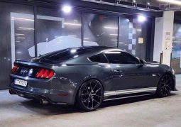 FORD MUSTANG full