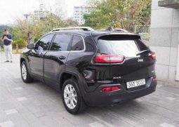 										Jeep Cherokee full									