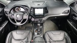 										Jeep Cherokee full									