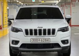 										Jeep Cherokee full									
