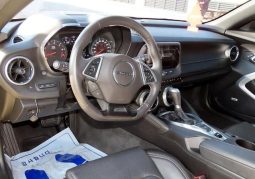 										Chevrolet Camaro Bumblebee full									