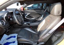 										Chevrolet Camaro Bumblebee full									