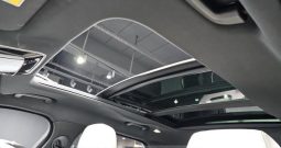 										Land Rover Velar full									