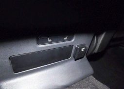 										Land Rover Velar full									