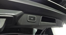 										Land Rover Velar full									