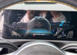 Mercedes Benz CLA full