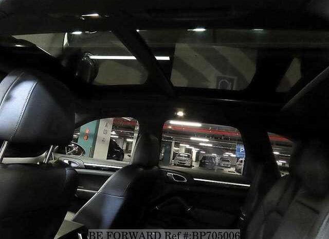 Porsche Cayenne full