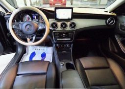 										Mercedes benz GLA full									