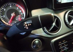 										Mercedes benz GLA full									
