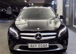										Mercedes benz GLA full									