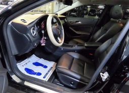 										Mercedes benz GLA full									