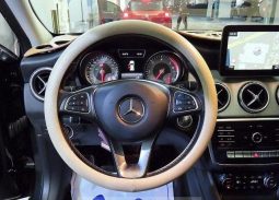 										Mercedes benz GLA full									